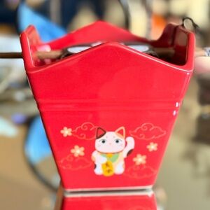 Ceramic Takeout Container Serving Bowl w/ Chopsticks – Red Lucky Cat